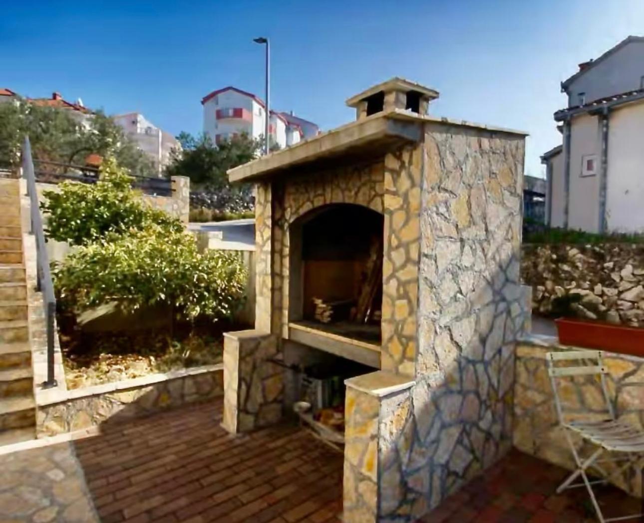 Apartmani Attila Трогир Экстерьер фото