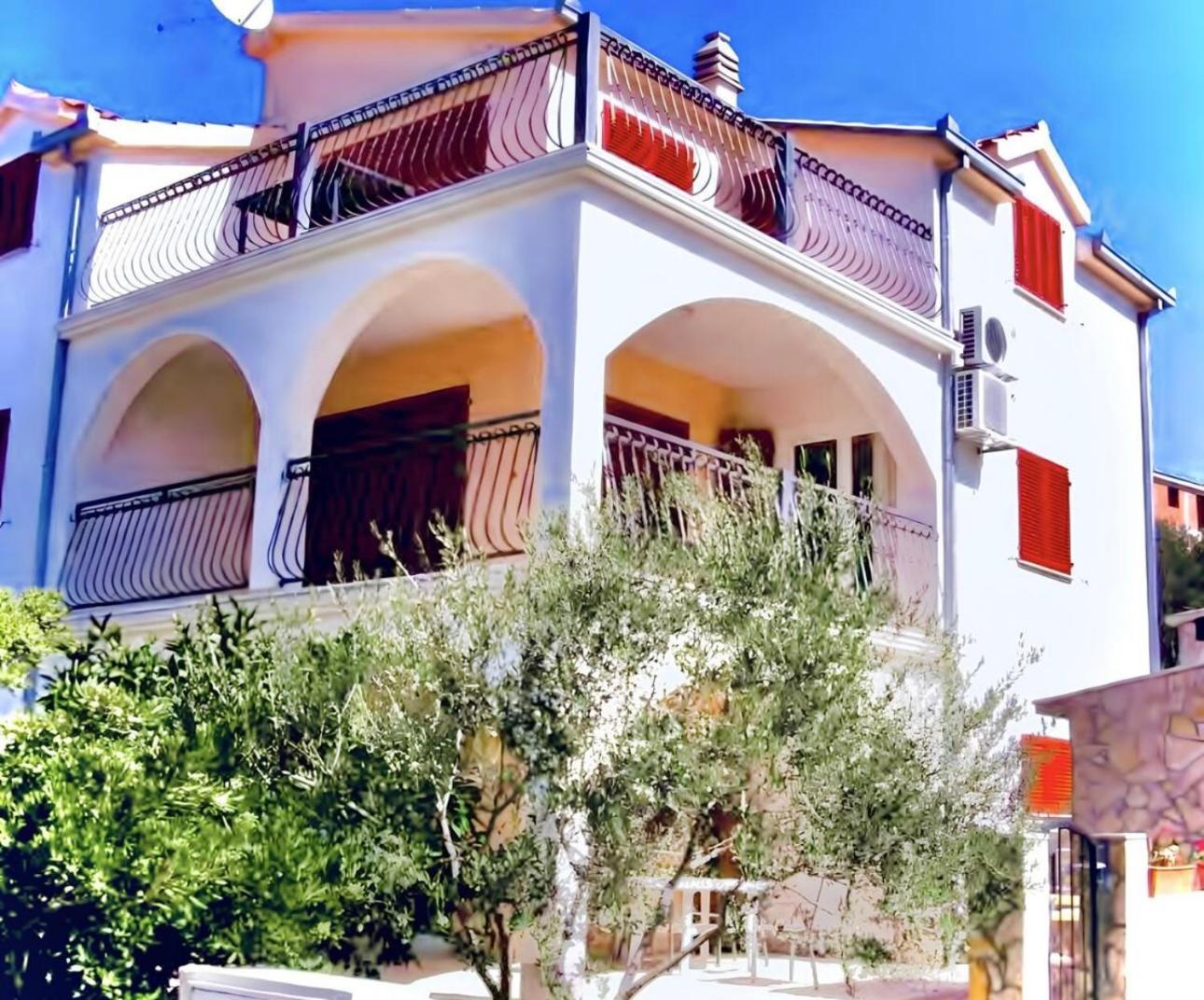 Apartmani Attila Трогир Экстерьер фото